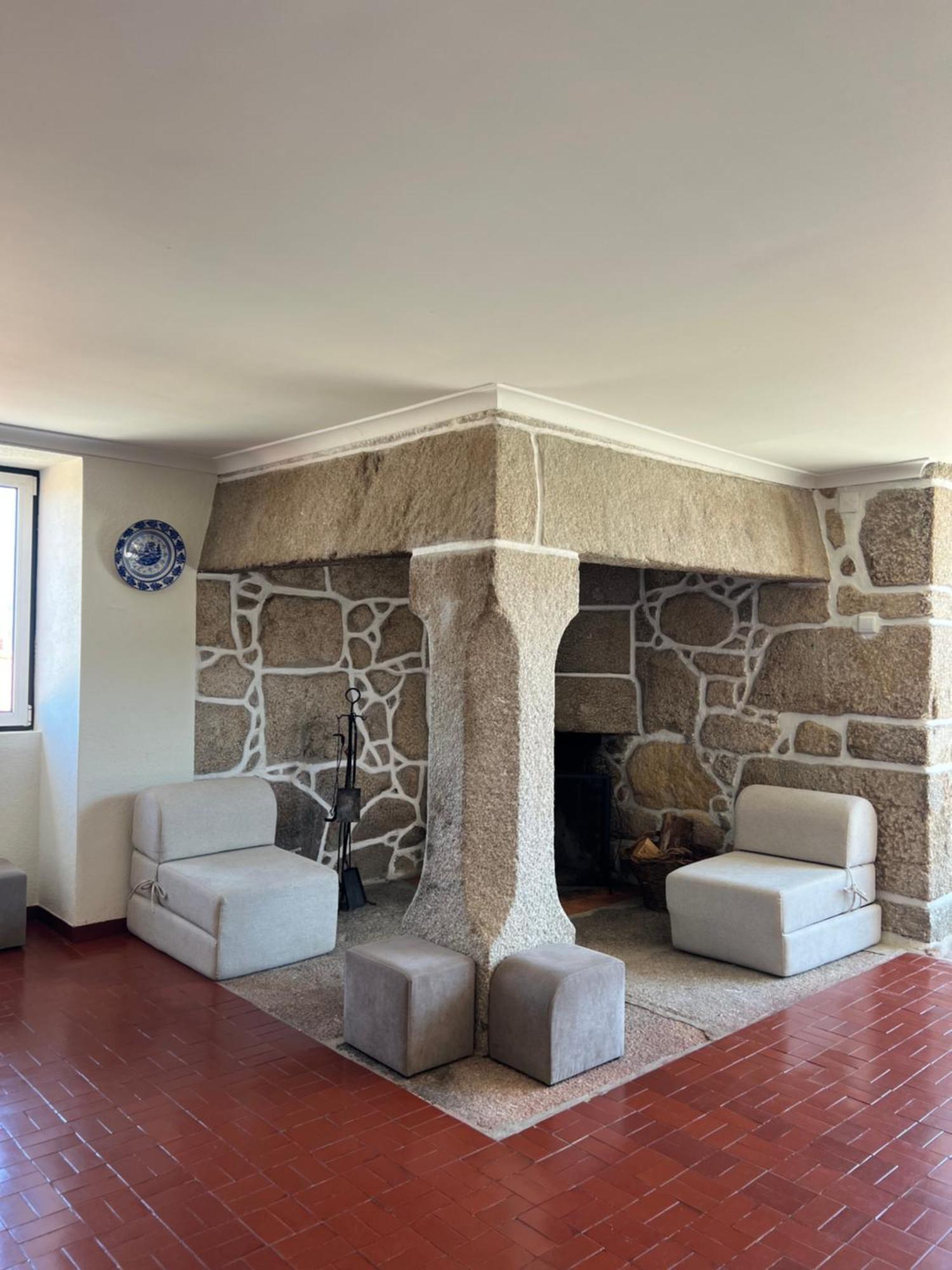 Casa De Lagarinhos Jacuzzi Spa Jogos Gym - Serra Da Estrela - Seia - Gouveia Gouveia  Extérieur photo